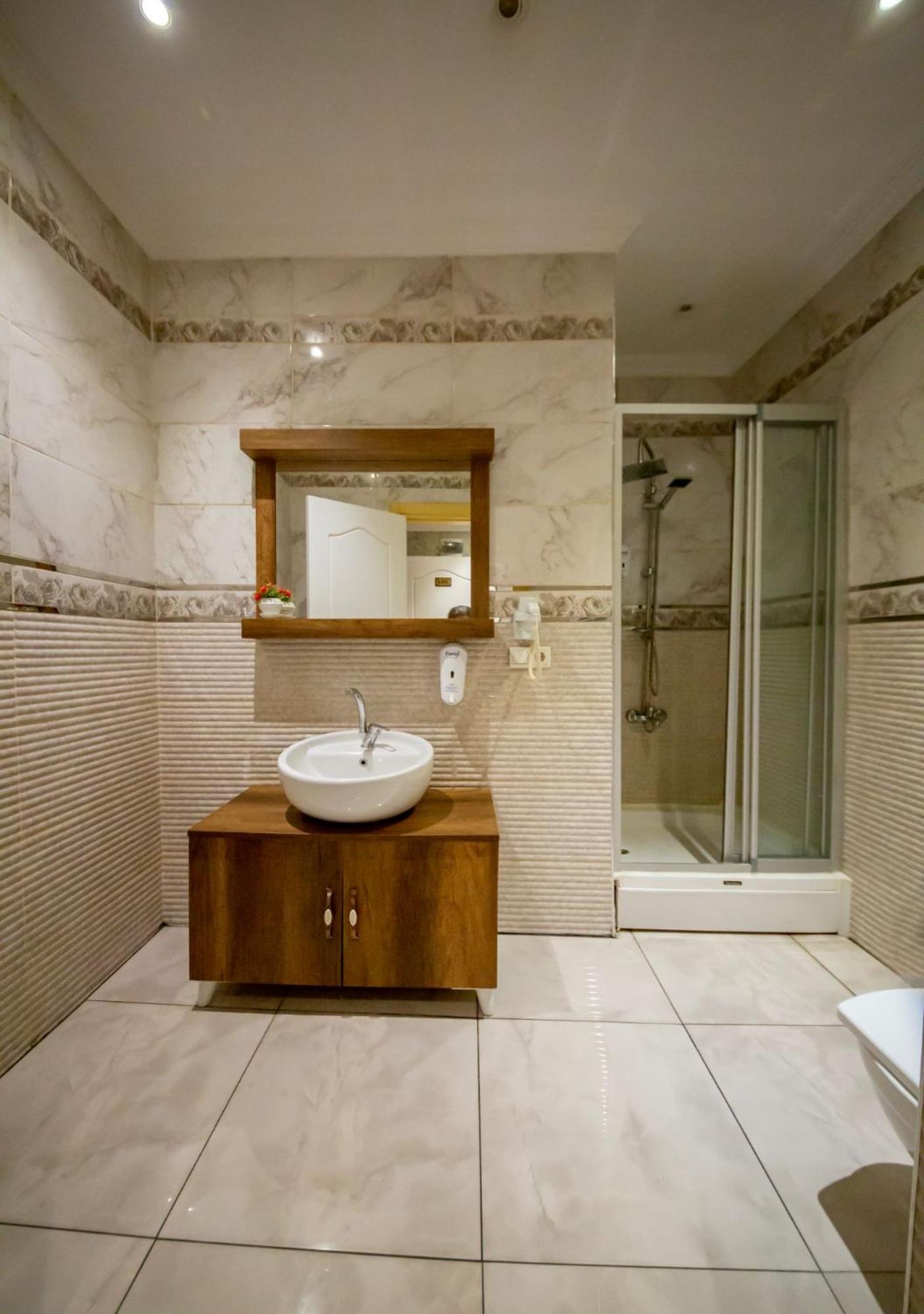 Royal Garden Suite And Hotel اسطنبول المظهر الخارجي الصورة